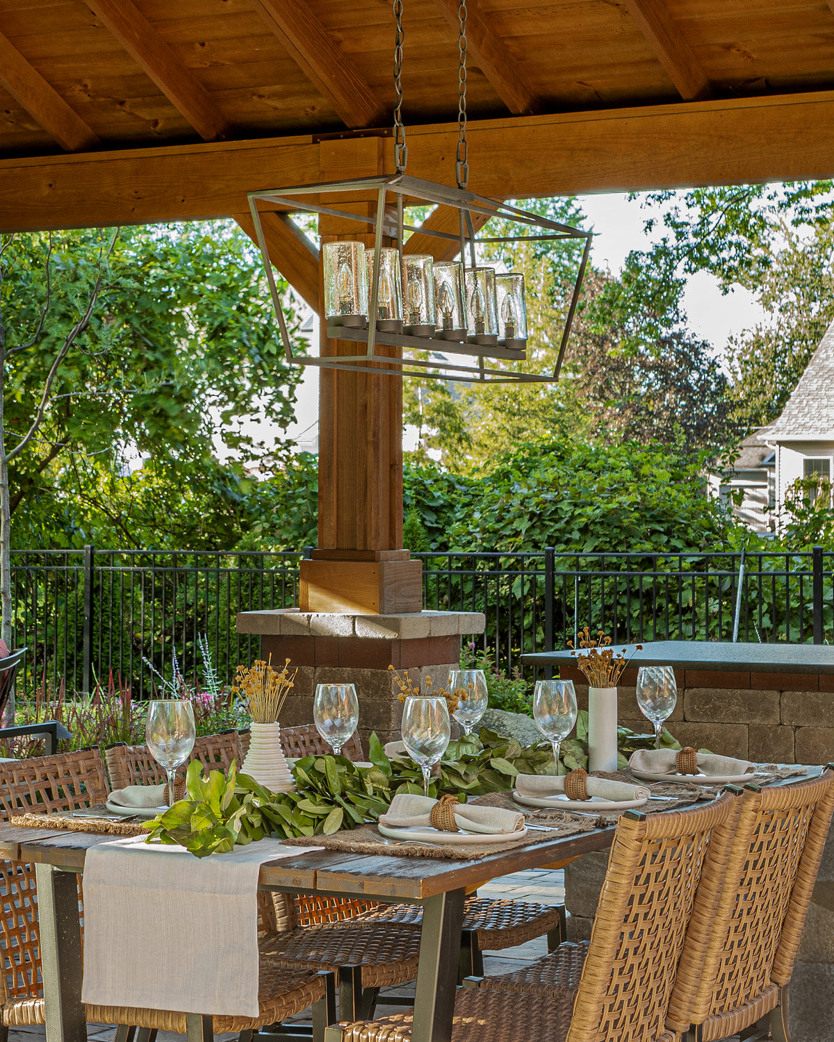 Lustre DEL | Alford Place