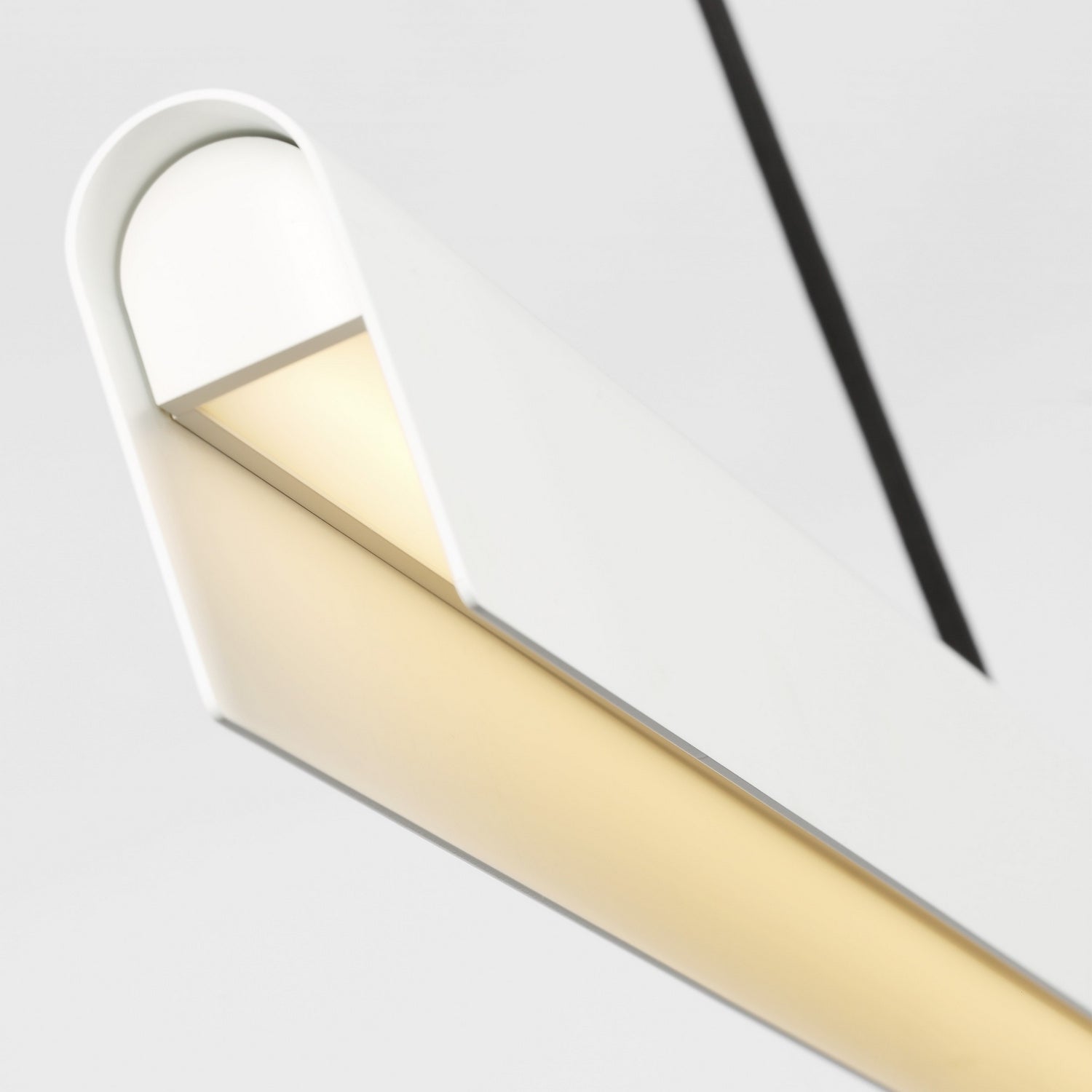 Lustre linéaire DEL | Cloak