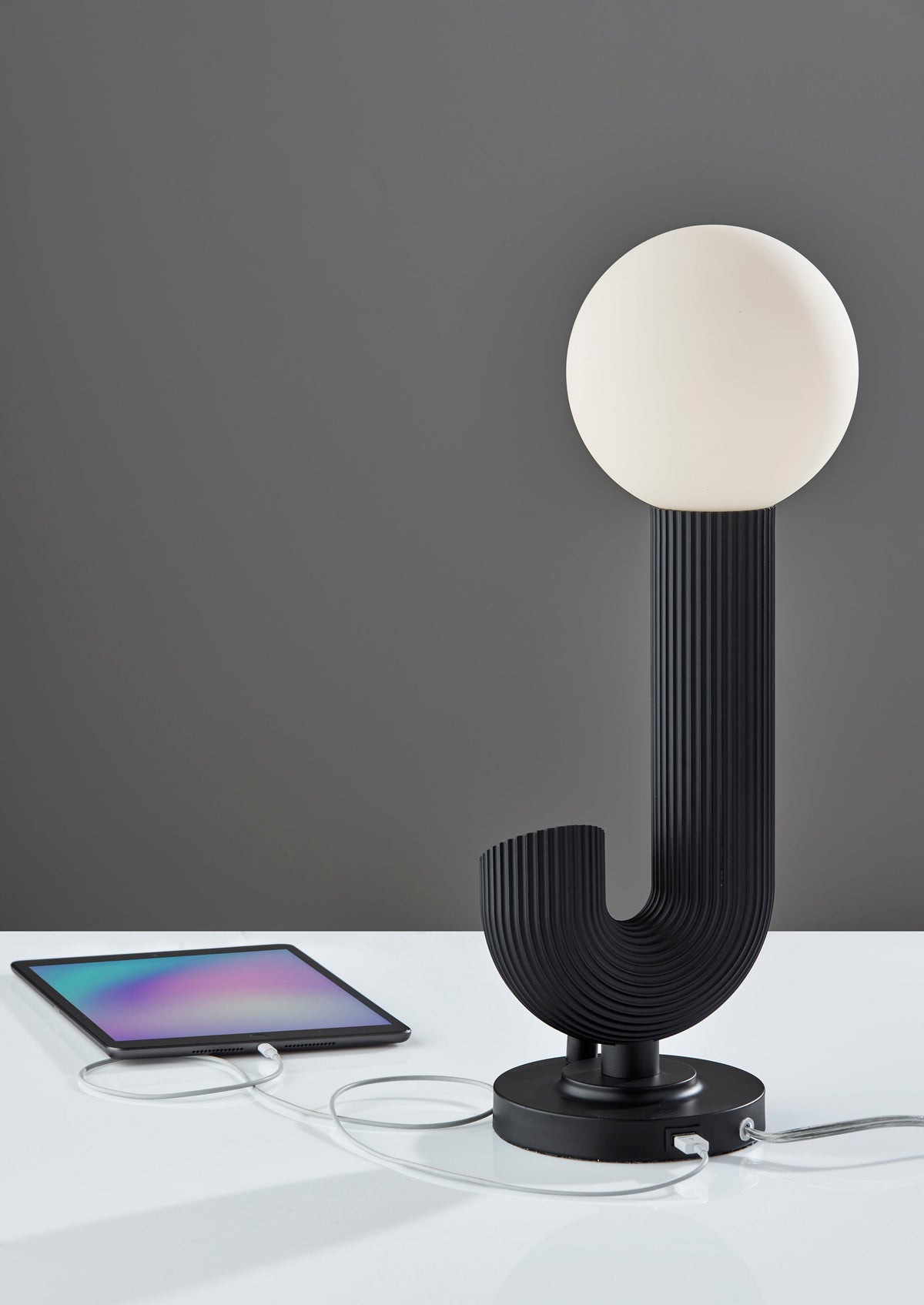 Lampe de table DEL avec recharge MagSafe | Jake — Adesso