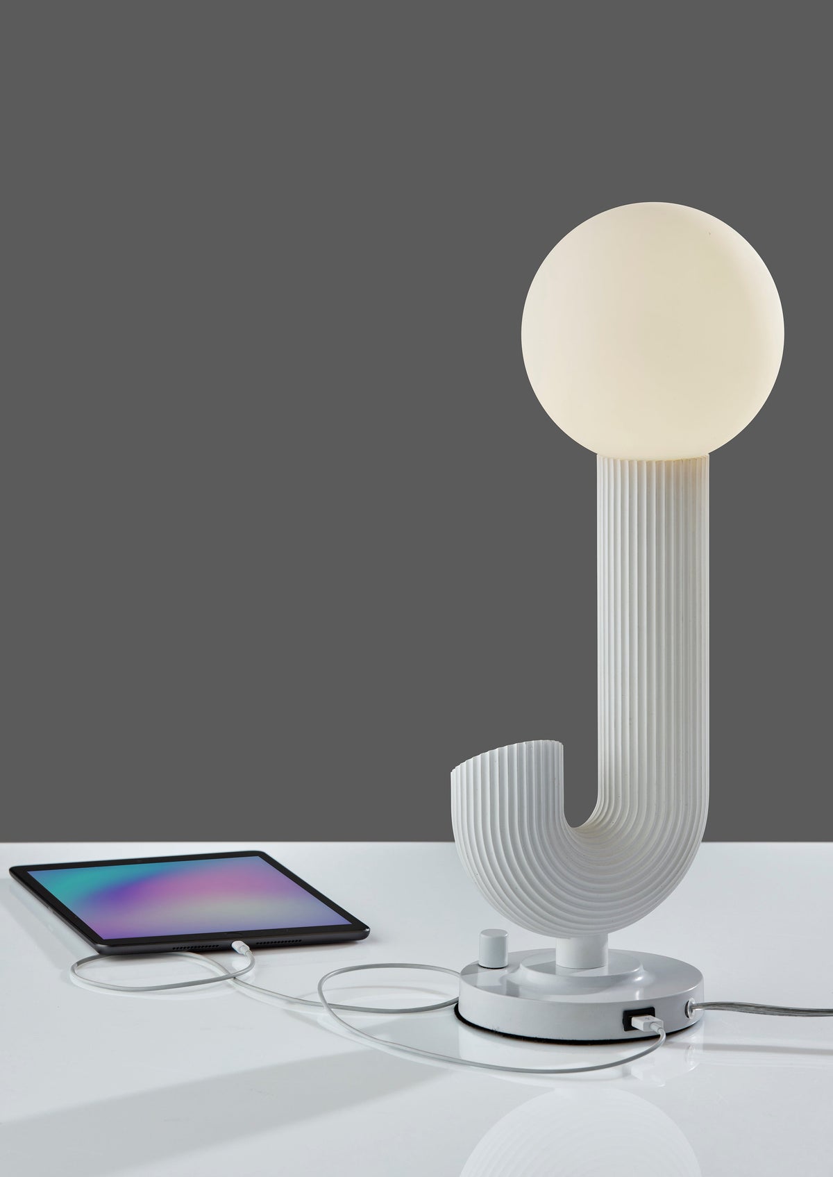 Lampe de table DEL avec recharge MagSafe | Jake — Adesso