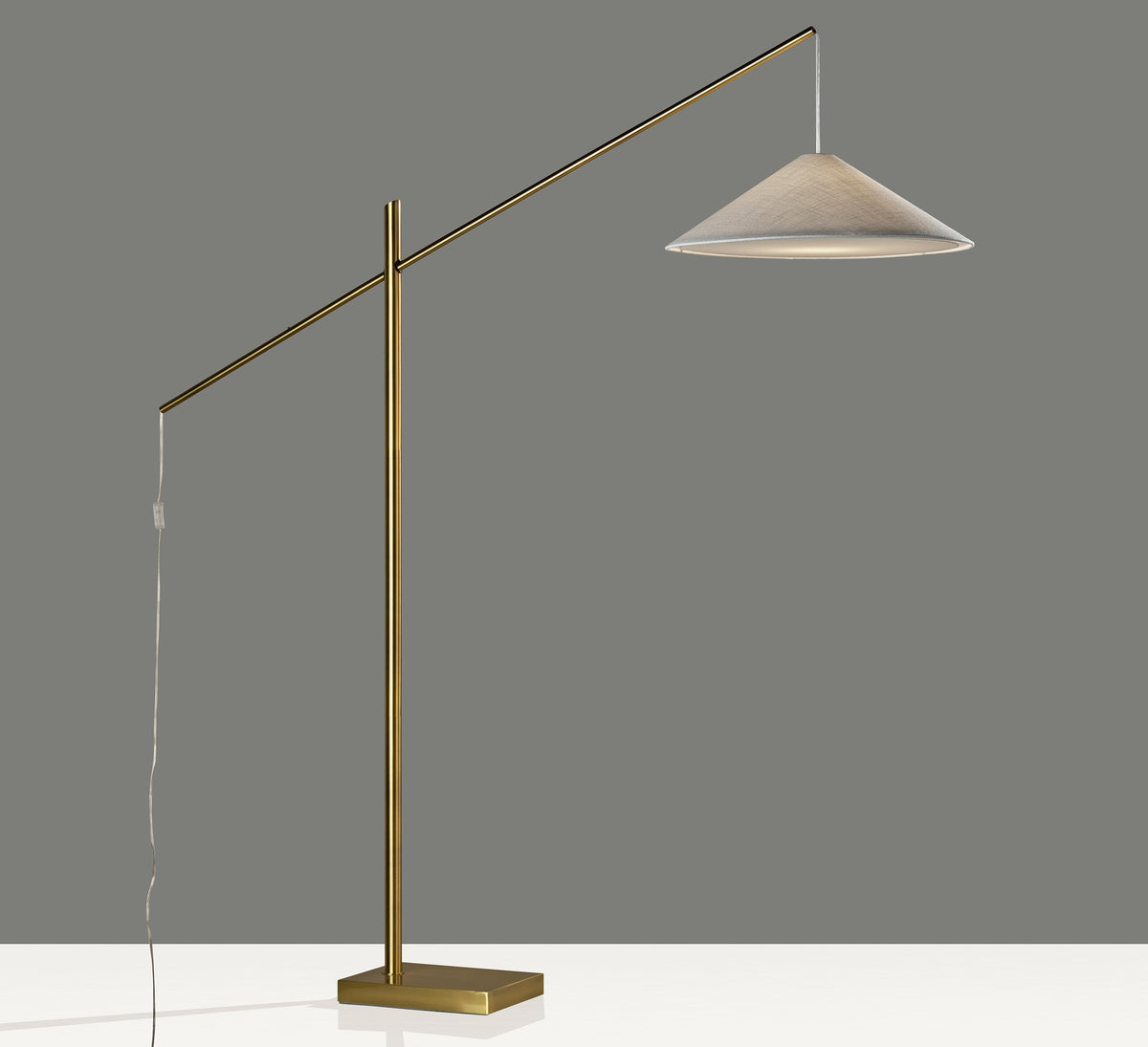 Lampadaire arqué | Hogan — Adesso