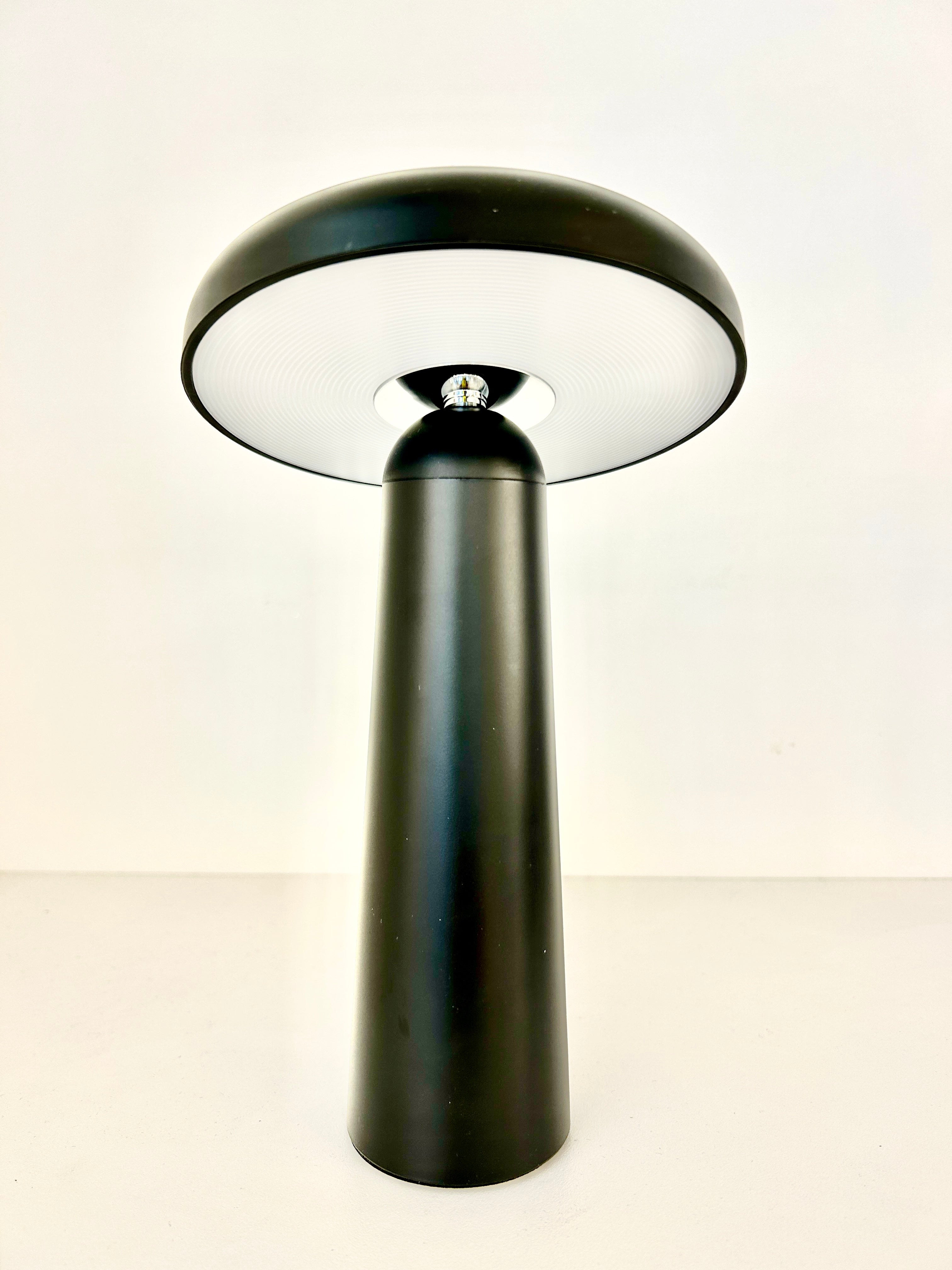 Lampe sur table Noir DEL INTÉGRÉ - EDI-TL-BK | IL