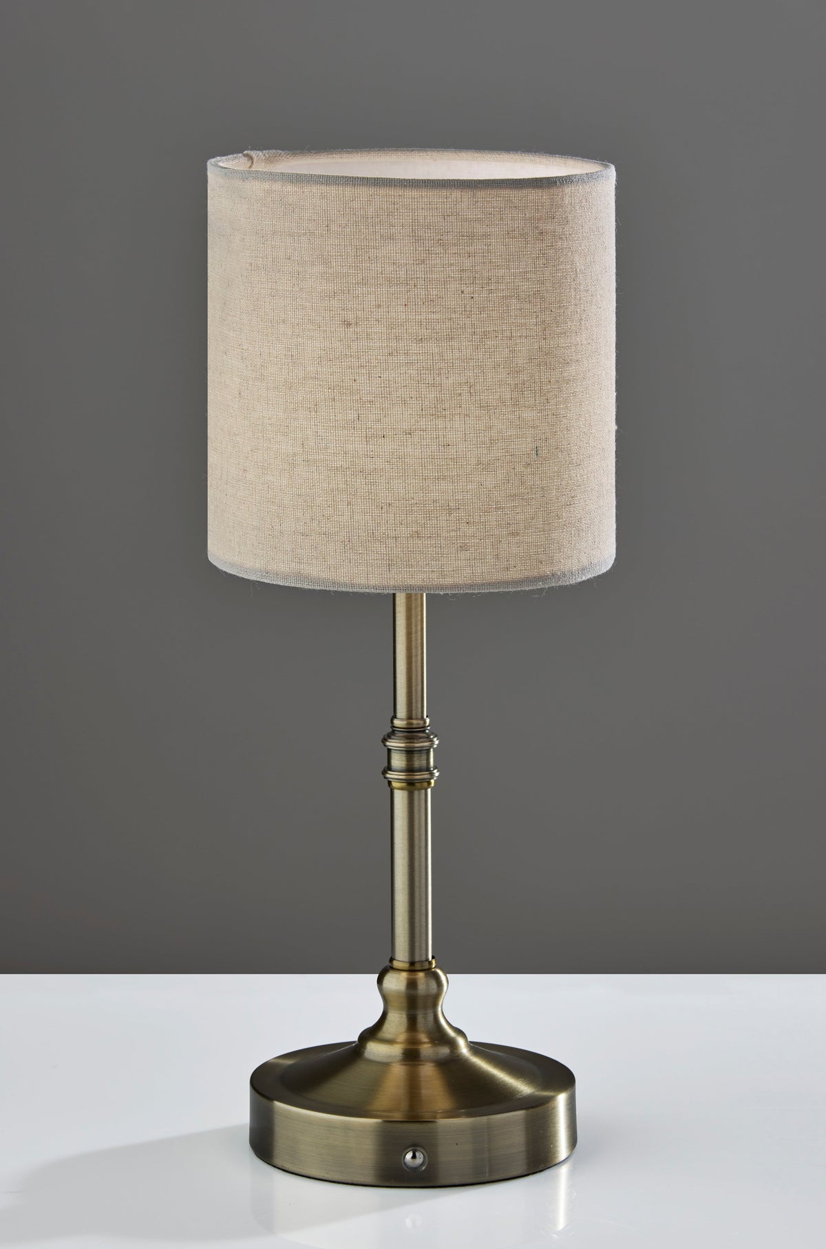 Lampe de table DEL sans fil | Barton — Adesso