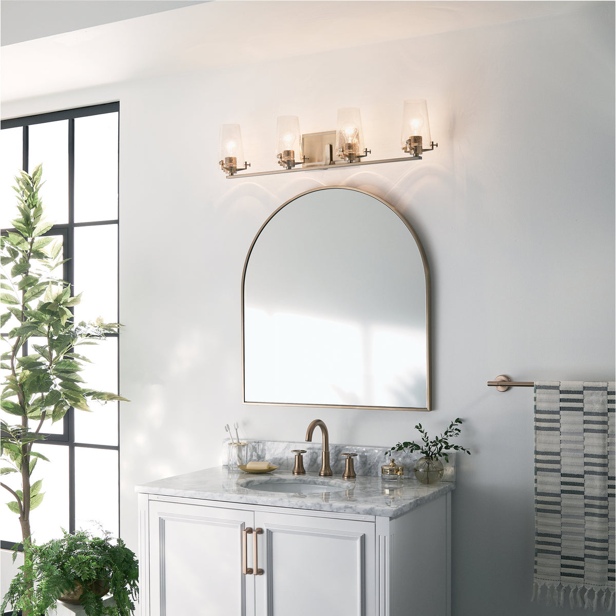 Applique de salle de bain 4 lumières | Alton