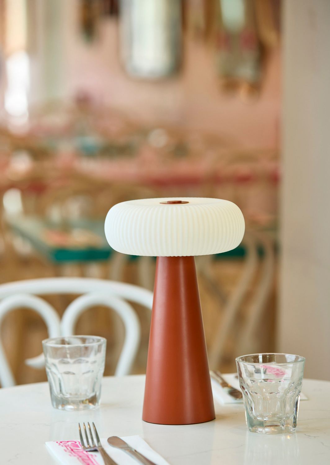 Lampe de table DEL | Ozzie