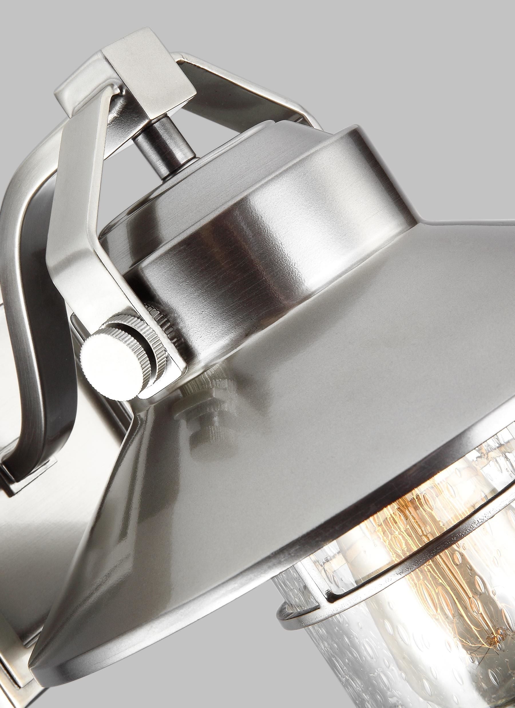 Boynton Murale extérieure Nickel - OL13900PBS | GENERATION LIGHTING