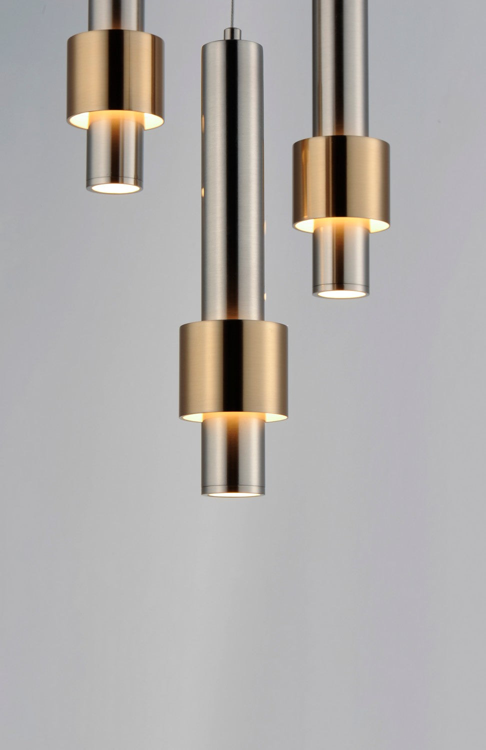 Suspension DEL | Reveal