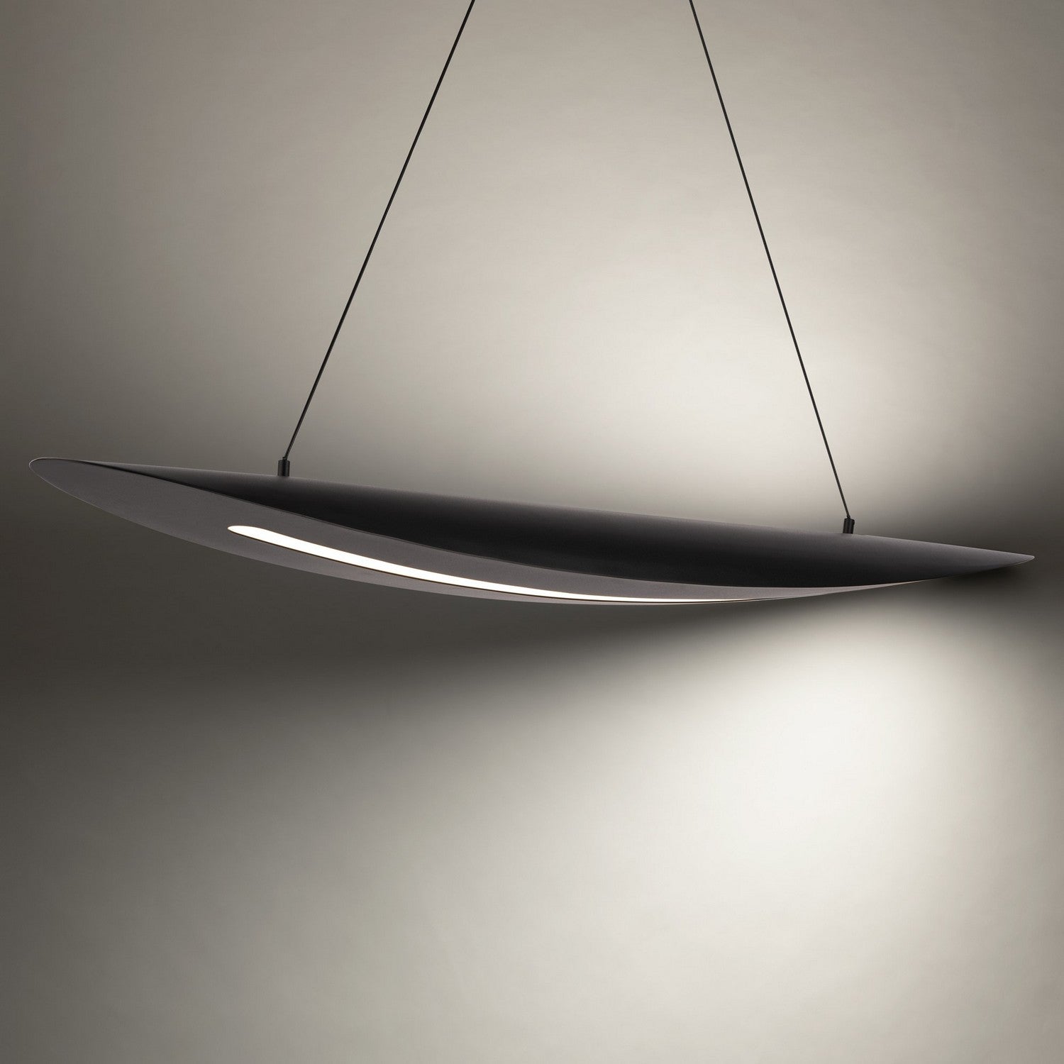 Linear Pendant DEL | Black Jack