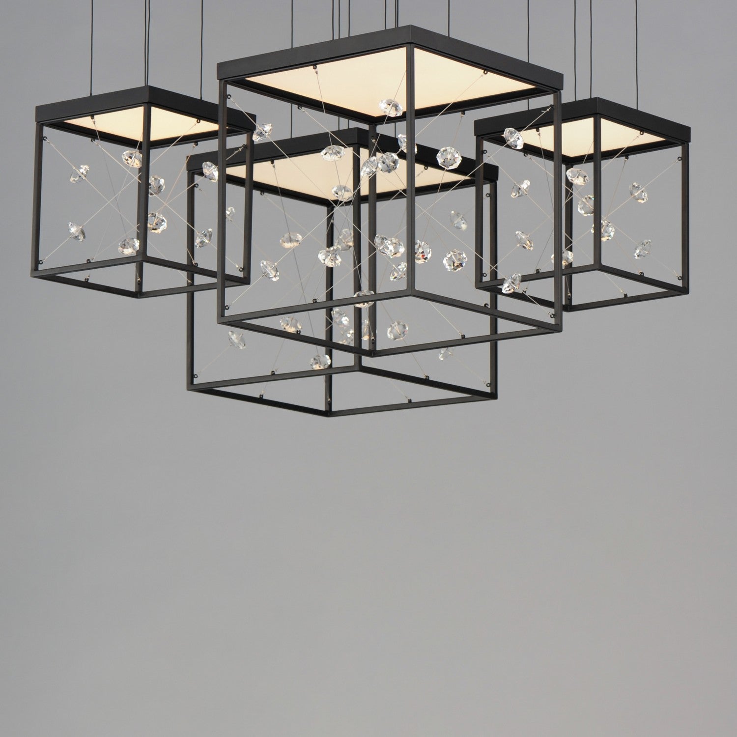 Suspension DEL | Entanglement