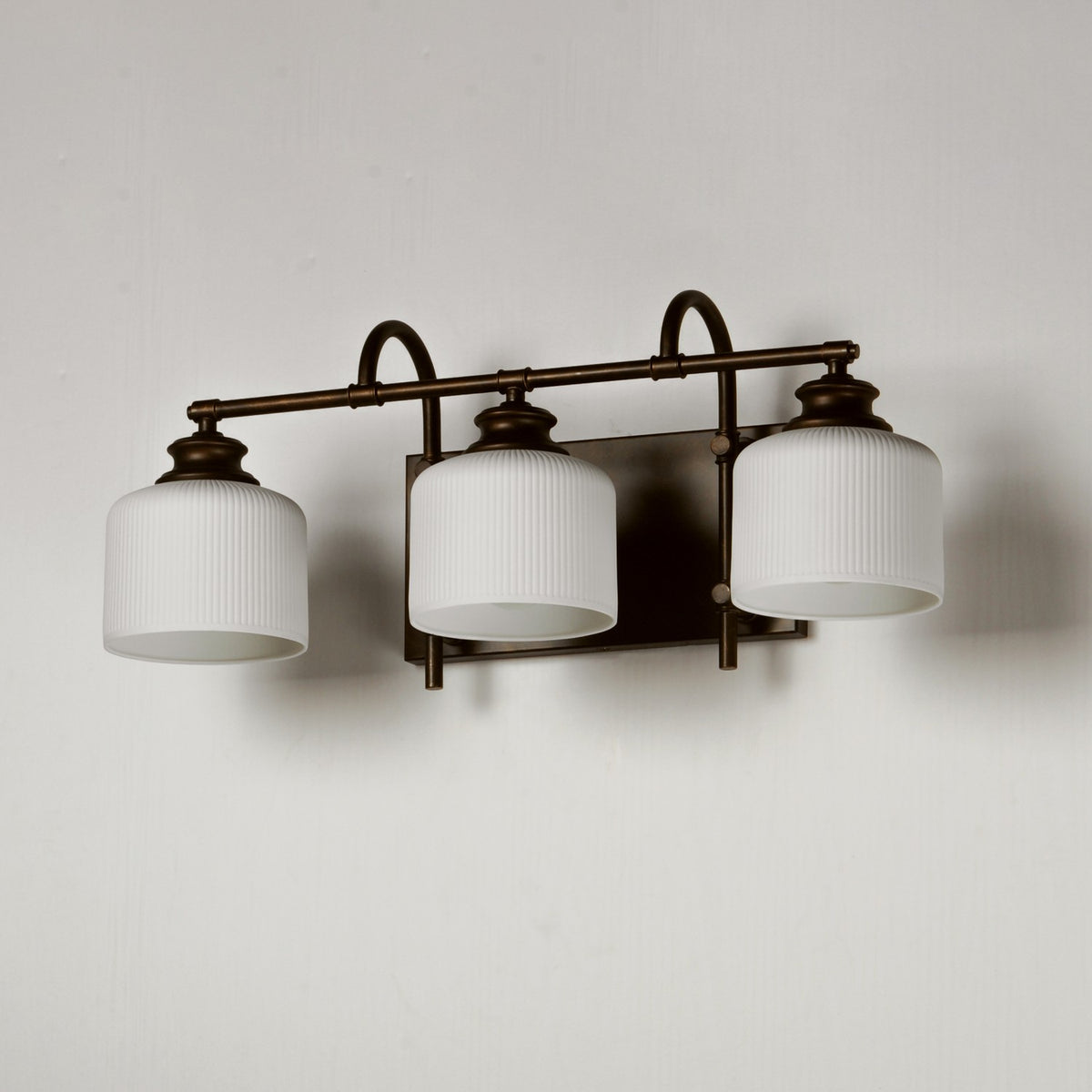 Applique de vanité 3 lumières | Bisque