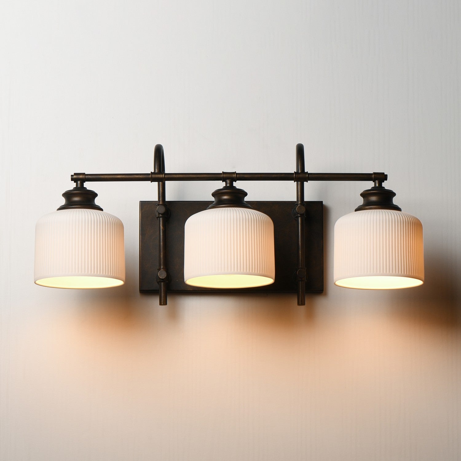 Applique de vanité 3 lumières | Bisque