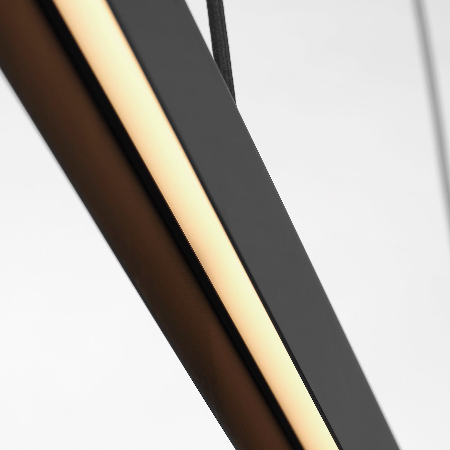 Lustre linéaire DEL | Cloak
