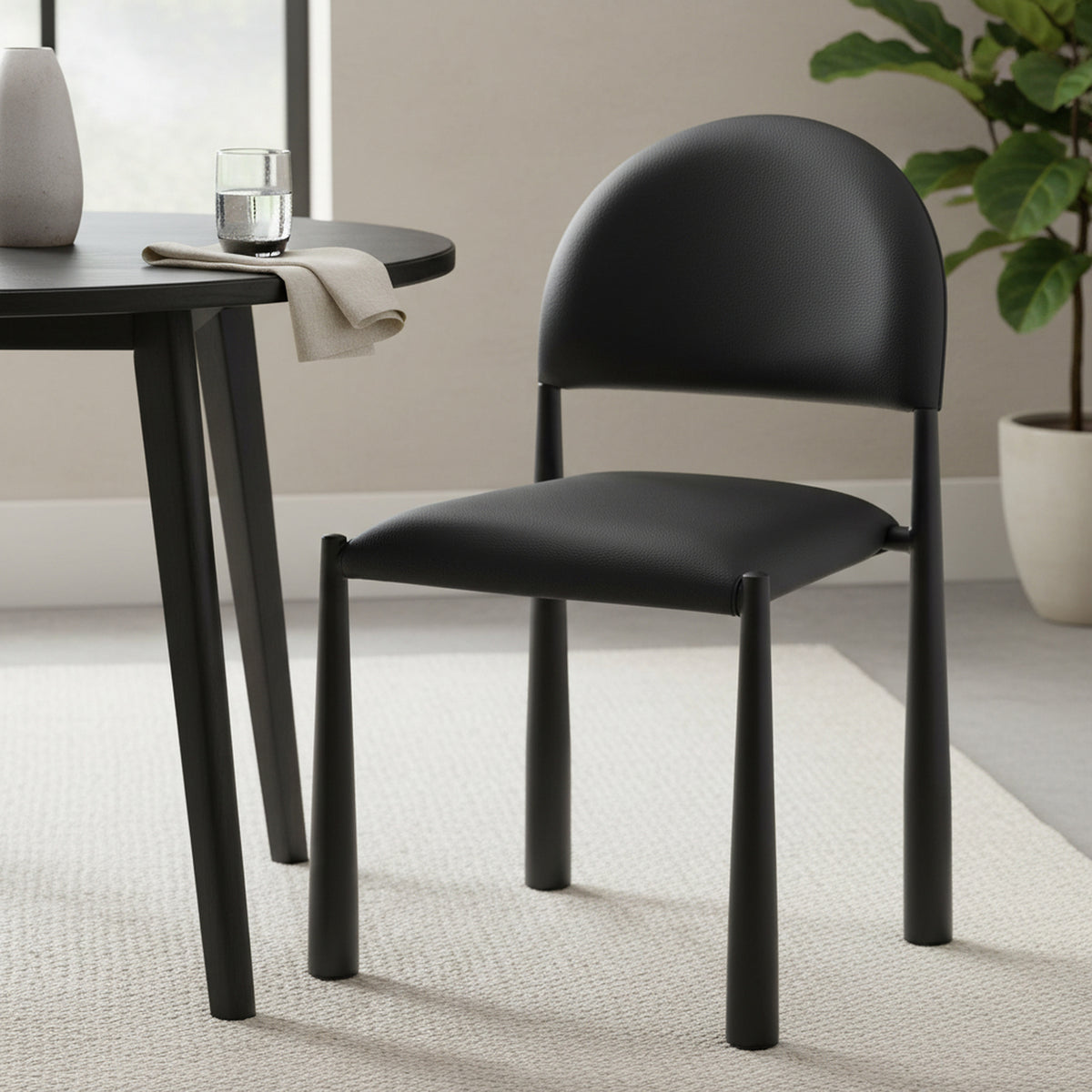 Chaises de salle à manger, ensemble de 4 Auggie – fini NOIR/NOIR | World Wide