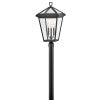 Grande lanterne sur poteau