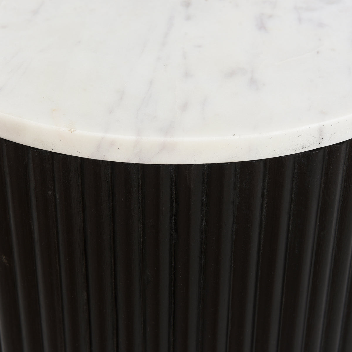 Table d’appoint ronde avec rangement Reyna – fini NOIR/BLANC | World Wide