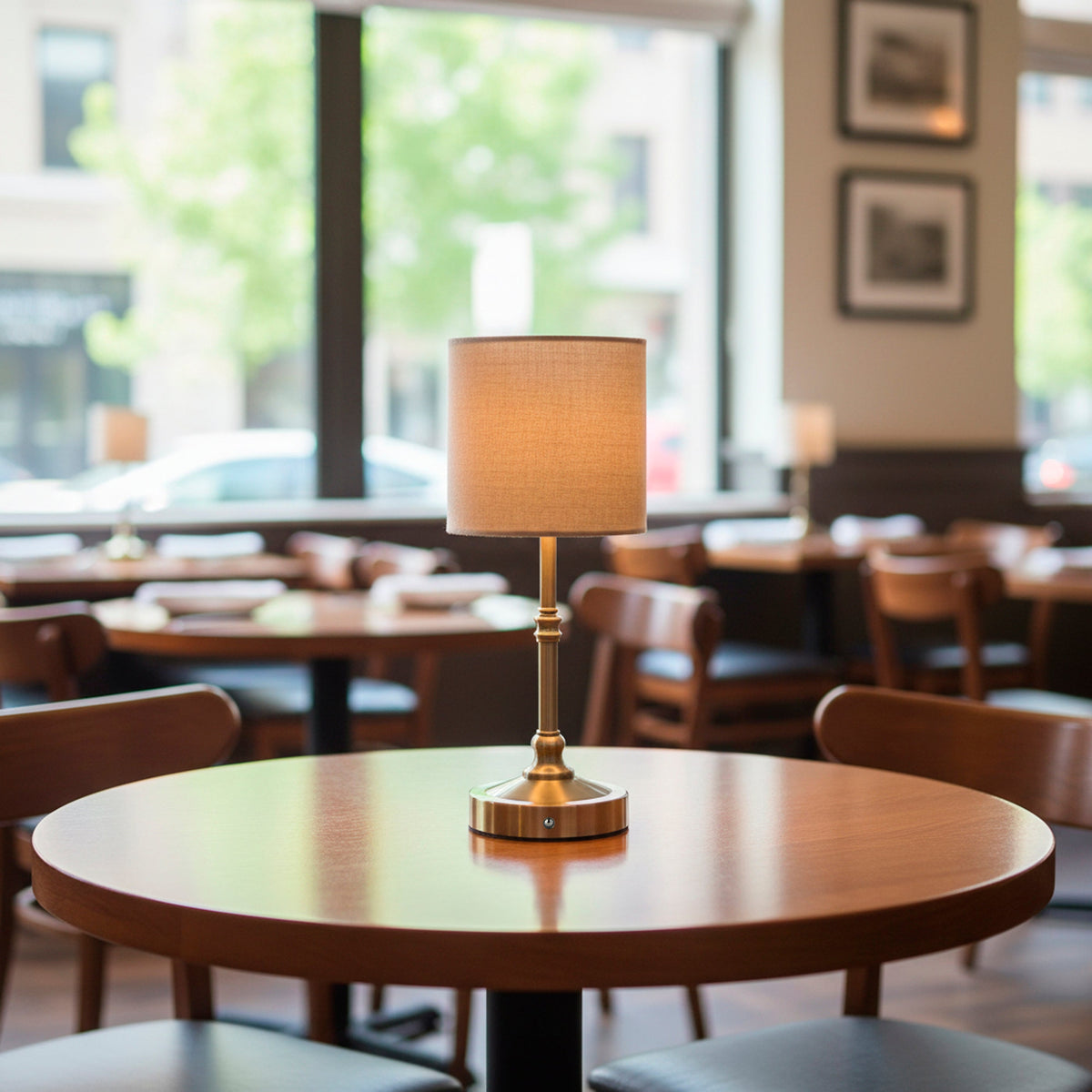 Lampe de table DEL sans fil | Barton — Adesso