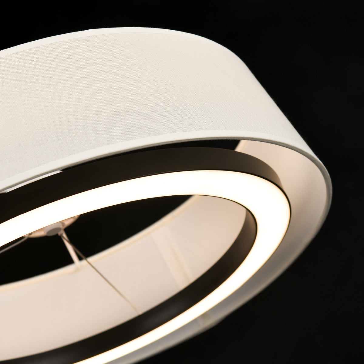 Suspension DEL | Celene Cct