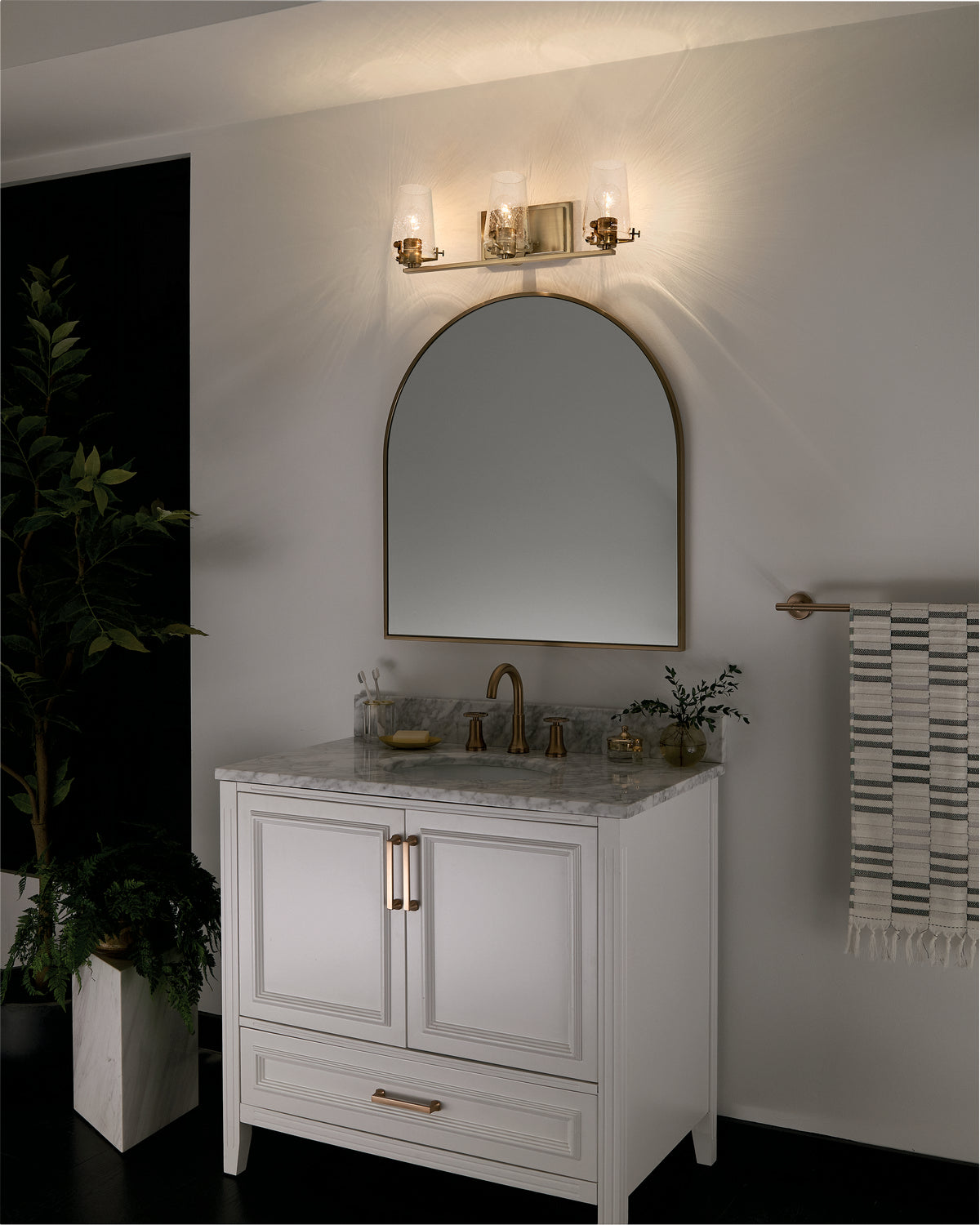 Applique de salle de bain 3 lumières | Alton