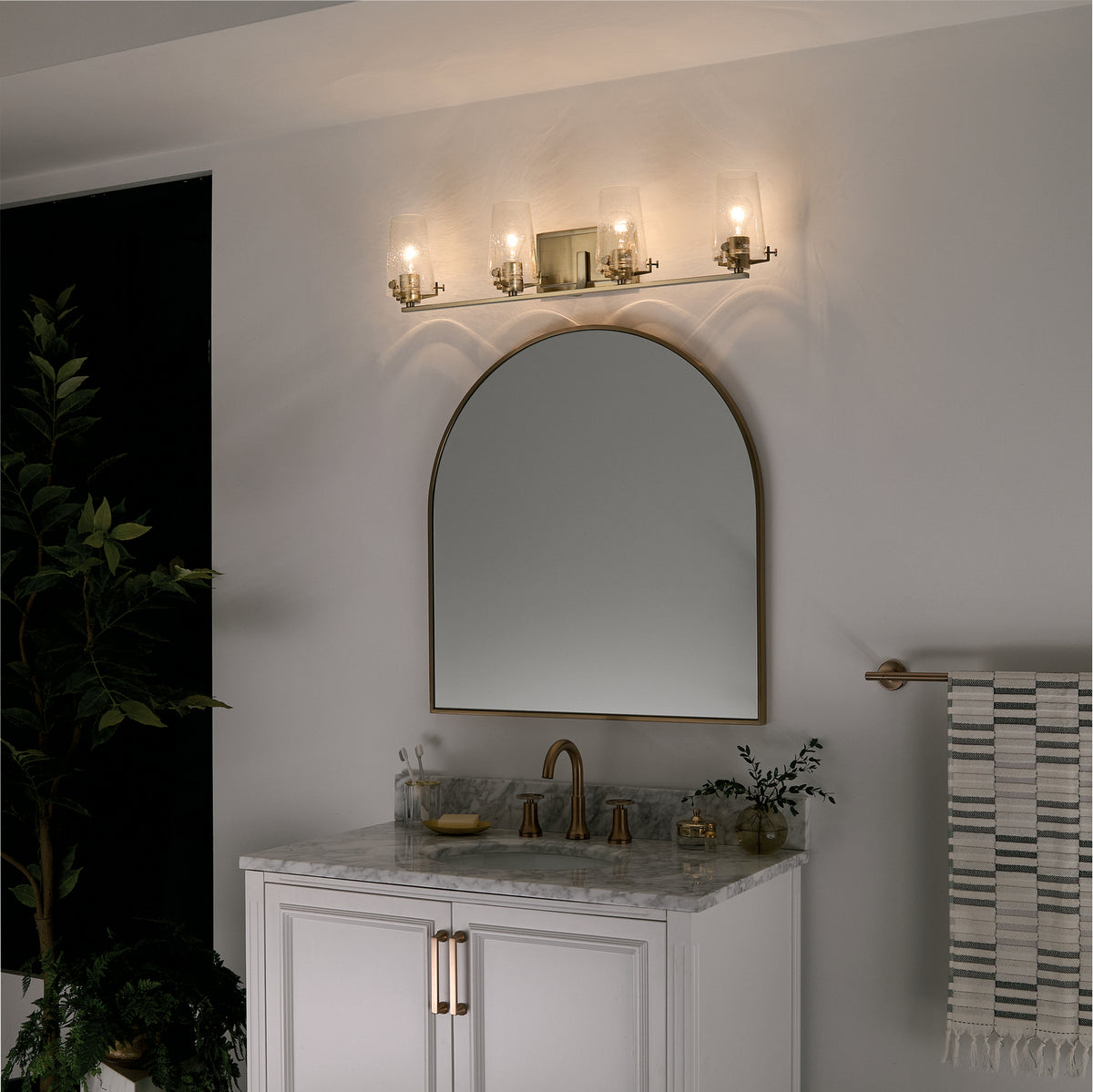 Applique de salle de bain 4 lumières | Alton