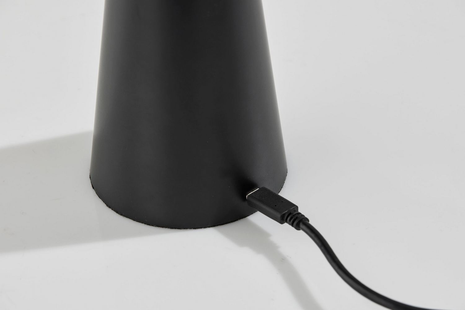 Lampe de table DEL | Ozzie