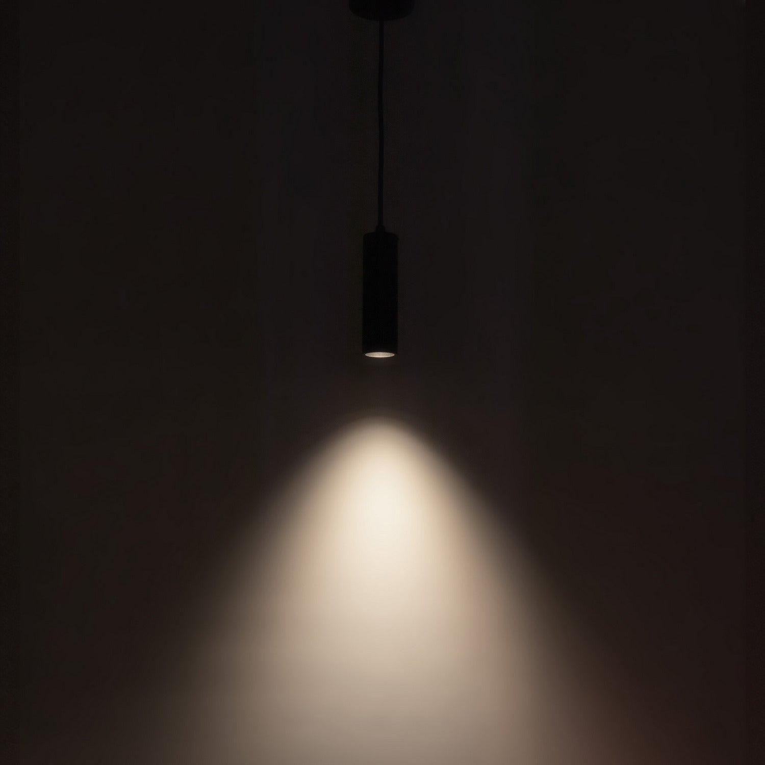 Suspension DEL | Lorna
