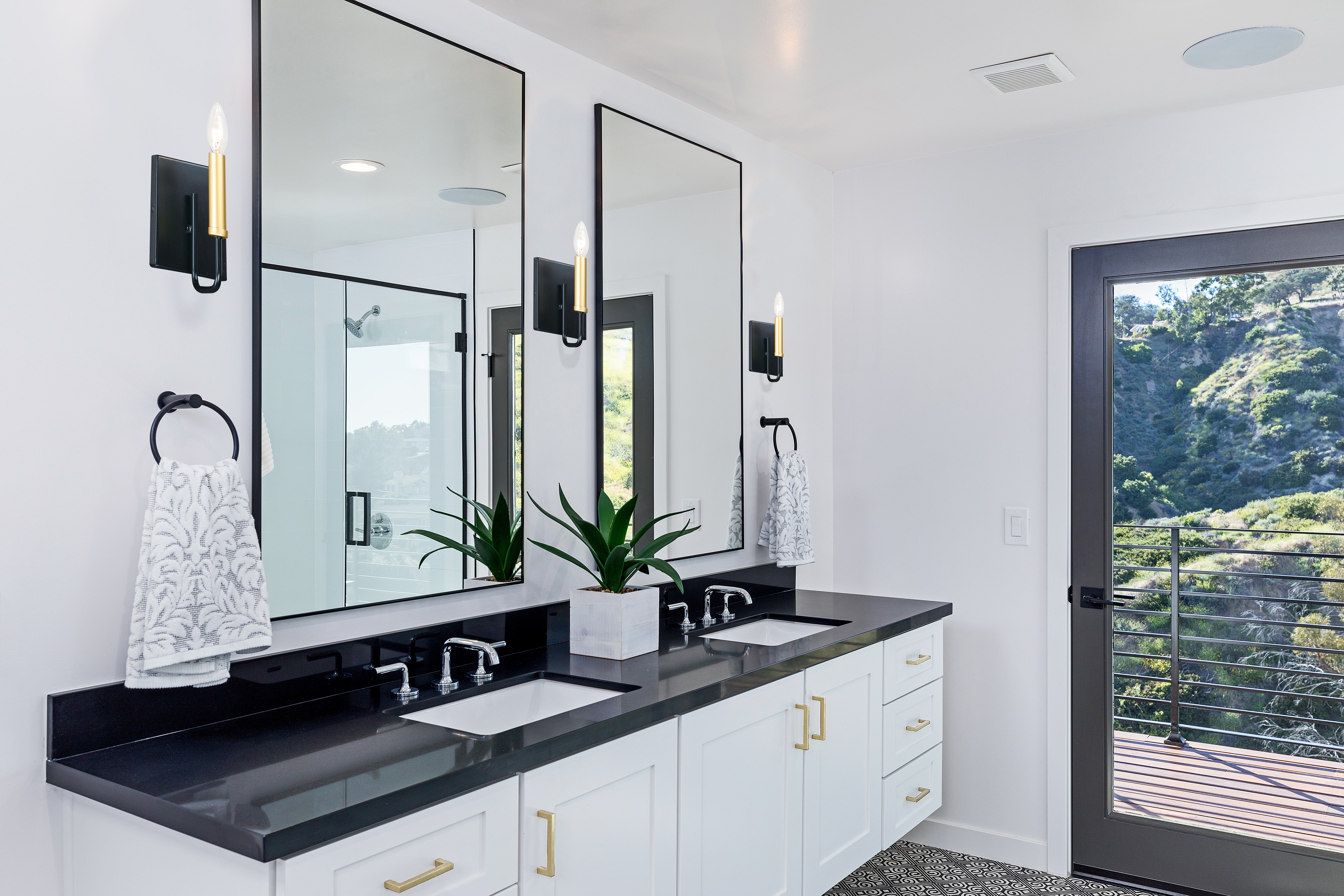 SULLIVAN Sconce Black, Gold - 10251BKGLD | MAXIM/ET2