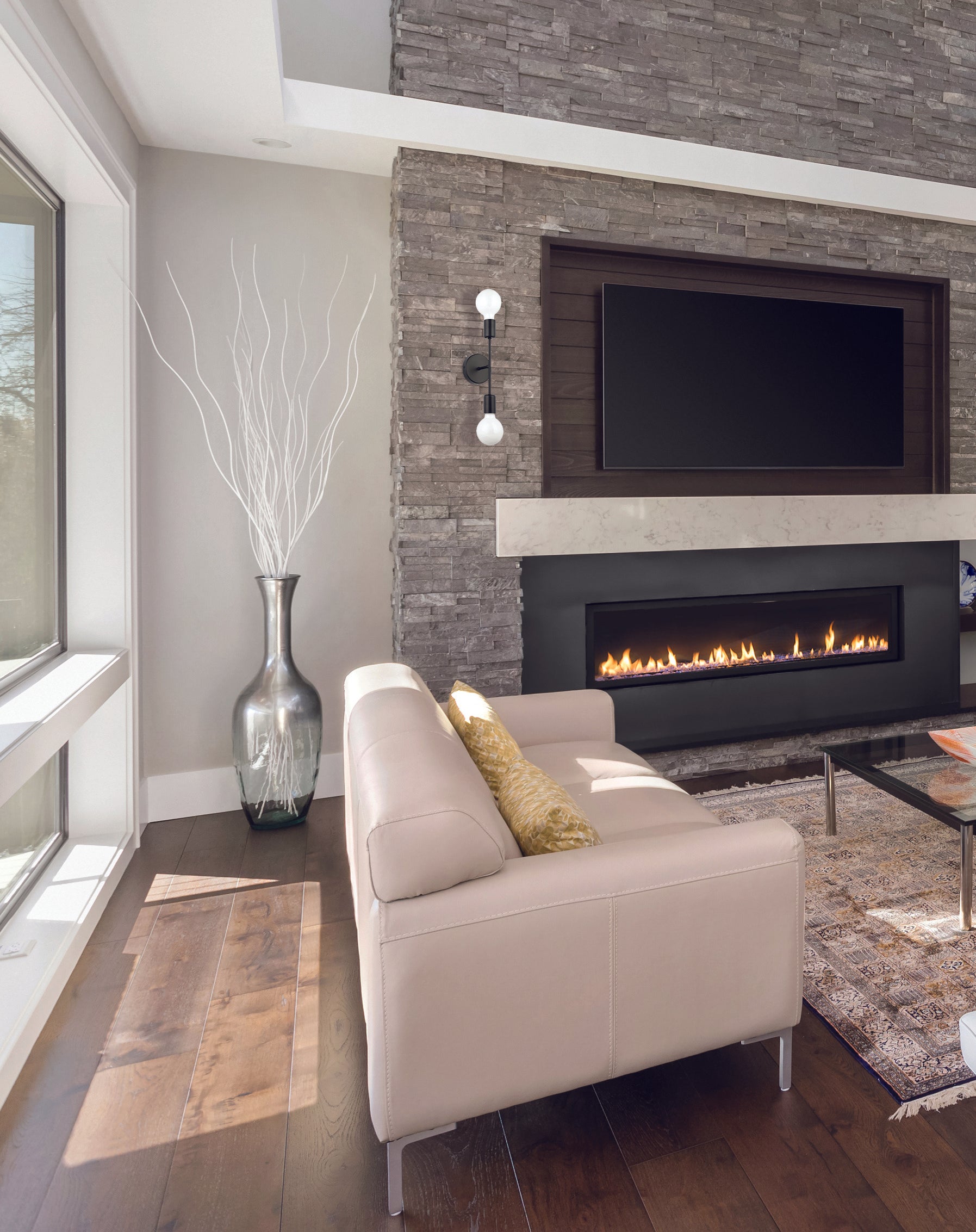 Avondale Sconce Black - 205332A | EGLO