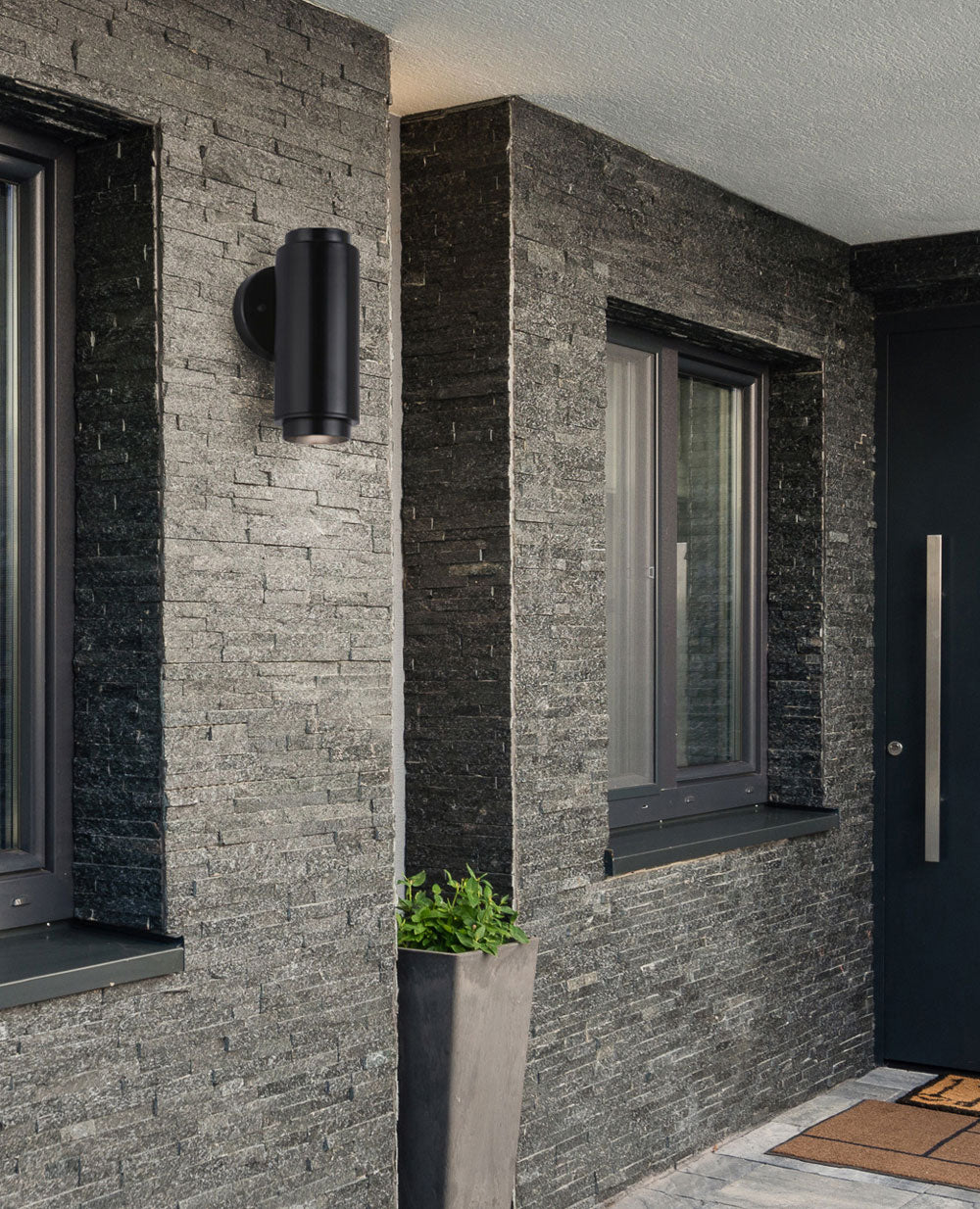 LYAM Outdoor wall sconce Black - IOL575BK | CANARM